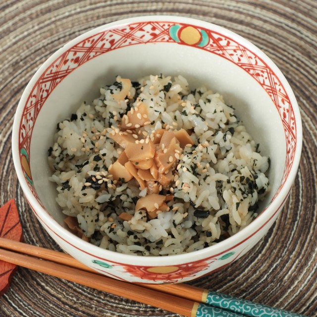簡単レシピ愛好家さんのワカメとメンマの混ぜご飯