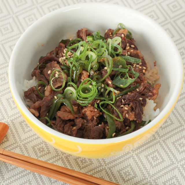 簡単レシピ愛好家さんのピーマン丼