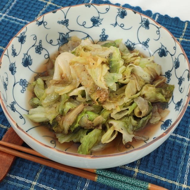 簡単レシピ愛好家さんのレタスまるごと温サラダ