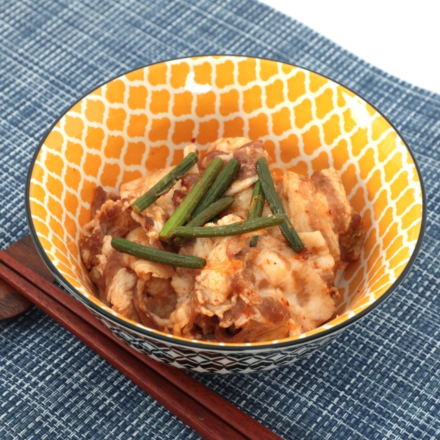 簡単レシピ愛好家さんの豚キムチ丼