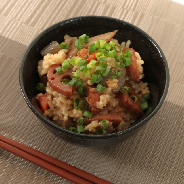 簡単レシピ愛好家さんの筑前煮の炊き込みご飯