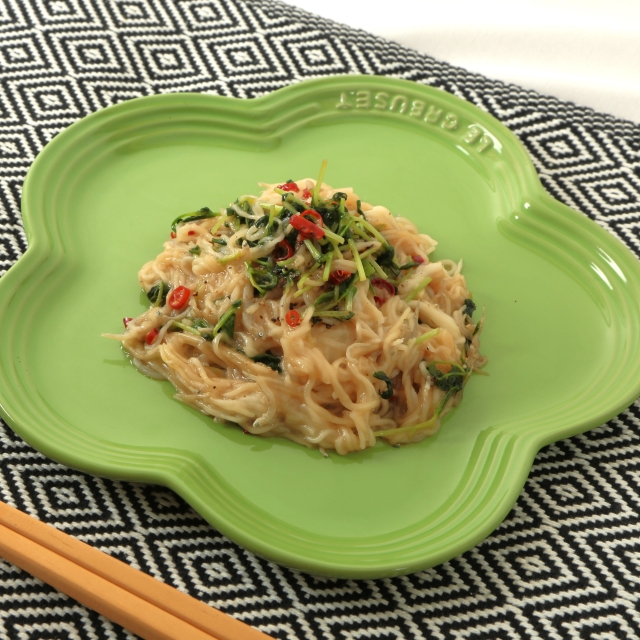 簡単レシピ愛好家さんのしらすと豆苗のペペロンチーノ