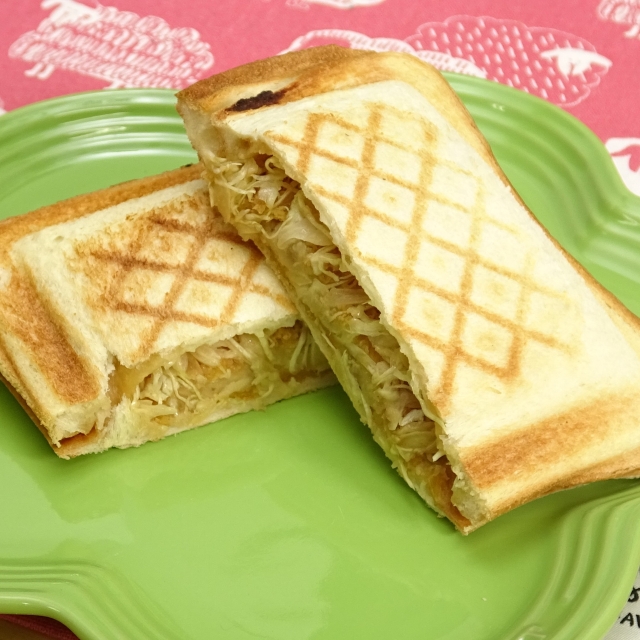 簡単レシピ愛好家さんのコロッケパン