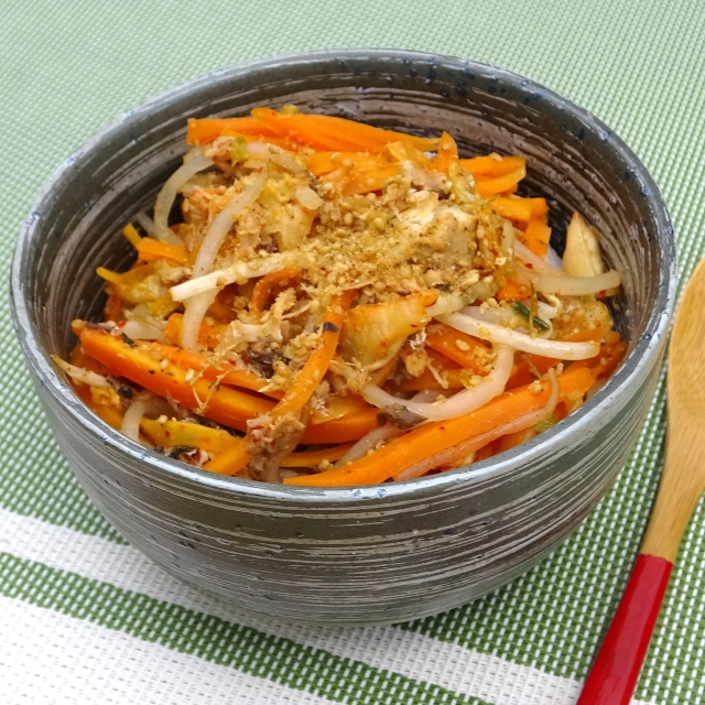 簡単レシピ愛好家さんのさば缶のビビンパ丼
