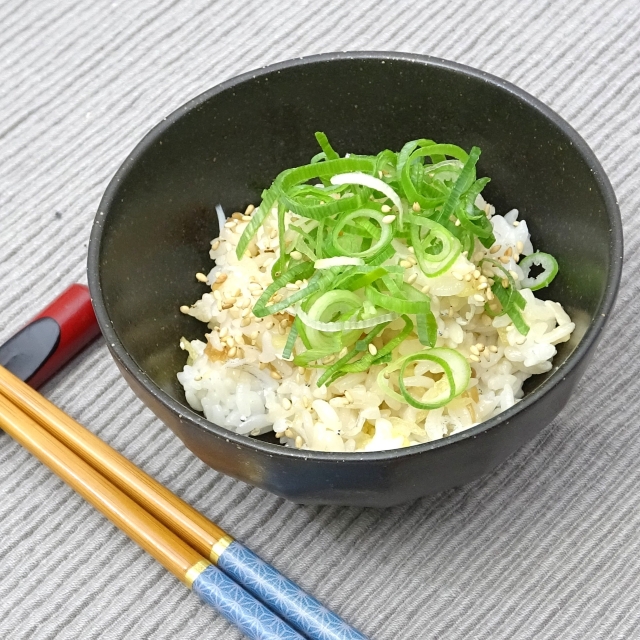 簡単レシピ愛好家さんのなめたけとしらすの混ぜご飯