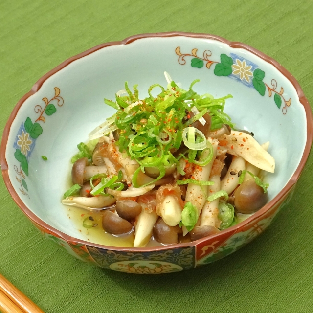 簡単レシピ愛好家さんのしめじとおかかのおつまみ