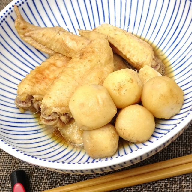 簡単レシピ愛好家さんの手羽先と里芋の煮物