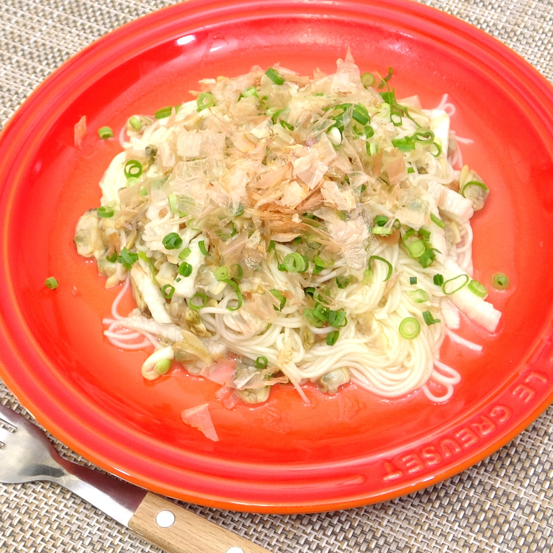 簡単レシピ愛好家さんの長いもと梅とあさりのパスタ風