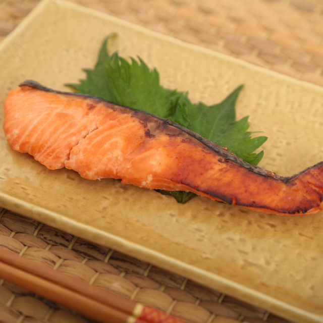 簡単レシピ愛好家さんの鮭の塩麹焼き