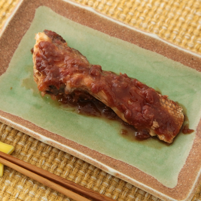 簡単レシピ愛好家さんの鯛の梅干し煮付け