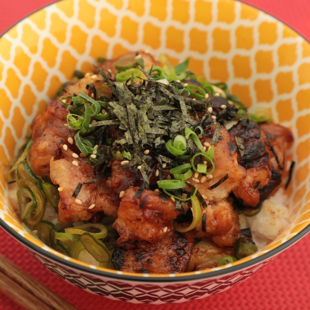簡単レシピ愛好家さんの焼き鳥とネギ丼