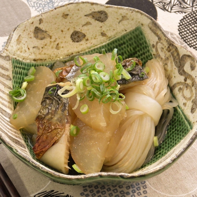 コンビニおでんと焼き塩サバのあっさり煮