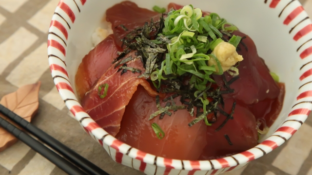 簡単レシピ愛好家さんの鉄火丼