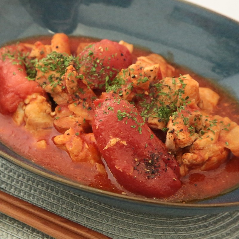 簡単レシピ愛好家さんの鶏もも肉のトマト煮