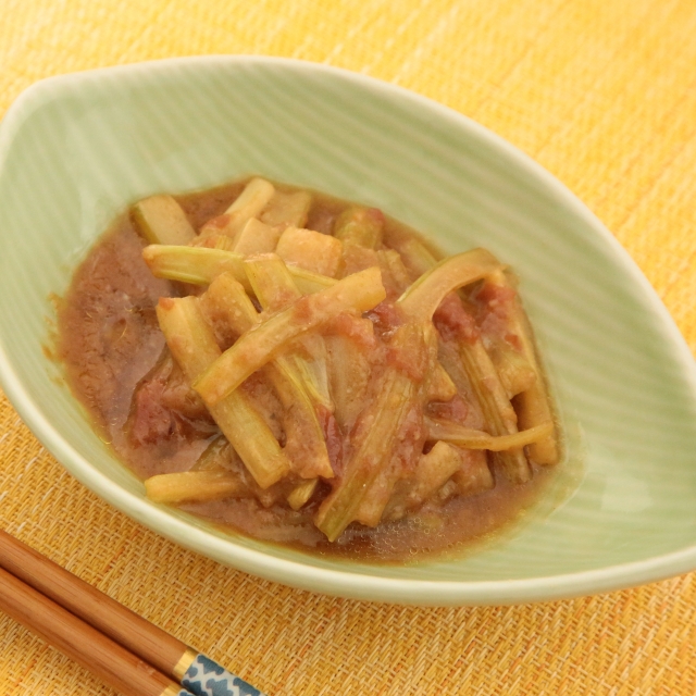 簡単レシピ愛好家さんのセロリの梅味噌にんにくあえ